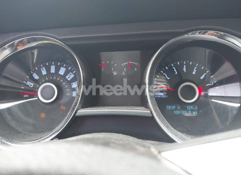 Photo 7 of 2014 Ford Mustang V6 (VIN 1ZVBP8AM7E5267695)