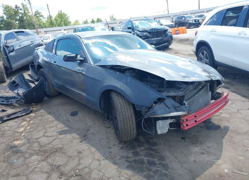 2011 Ford Mustang V6 PREMIUM (VIN 1ZVBP8AM8B5111600) main photo