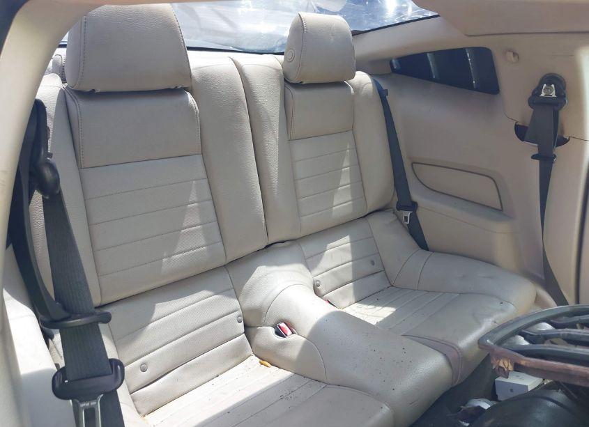 Photo 8 of 2011 Ford Mustang V6 PREMIUM (VIN 1ZVBP8AM8B5111600)