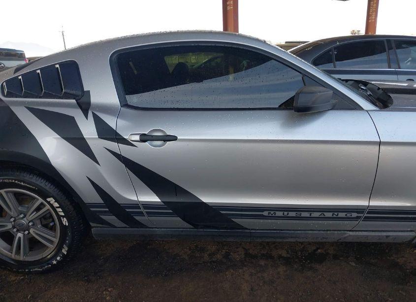 Photo 13 of 2011 Ford Mustang V6 PREMIUM (VIN 1ZVBP8AM8B5119163)