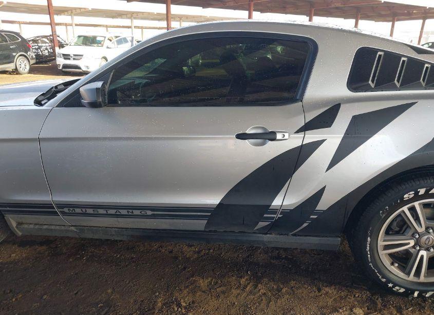 Photo 14 of 2011 Ford Mustang V6 PREMIUM (VIN 1ZVBP8AM8B5119163)