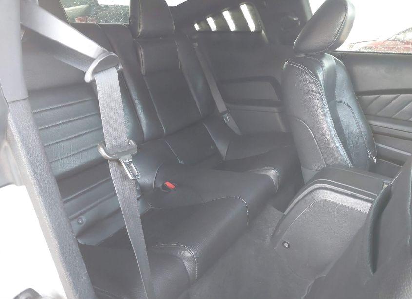 Photo 8 of 2011 Ford Mustang V6 PREMIUM (VIN 1ZVBP8AM8B5119163)