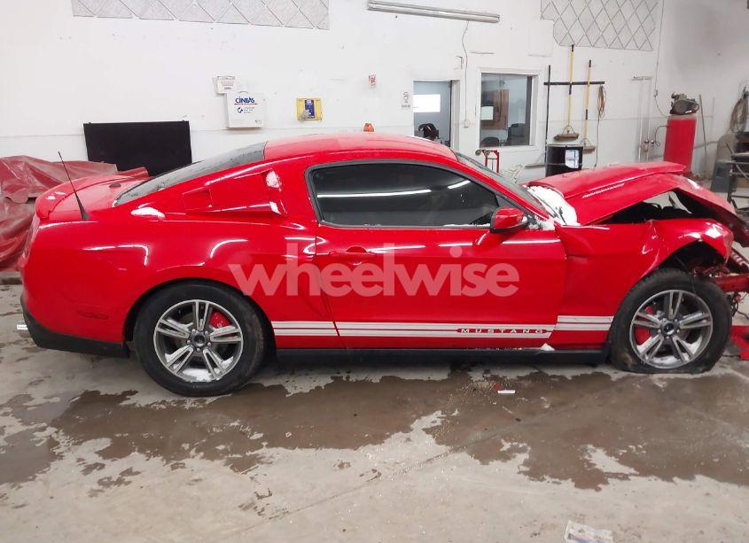 Photo 14 of 2011 Ford Mustang V6 PREMIUM (VIN 1ZVBP8AM8B5138599)