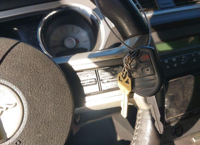 Photo 11 of 2011 Ford Mustang V6 PREMIUM (VIN 1ZVBP8AM8B5138960)