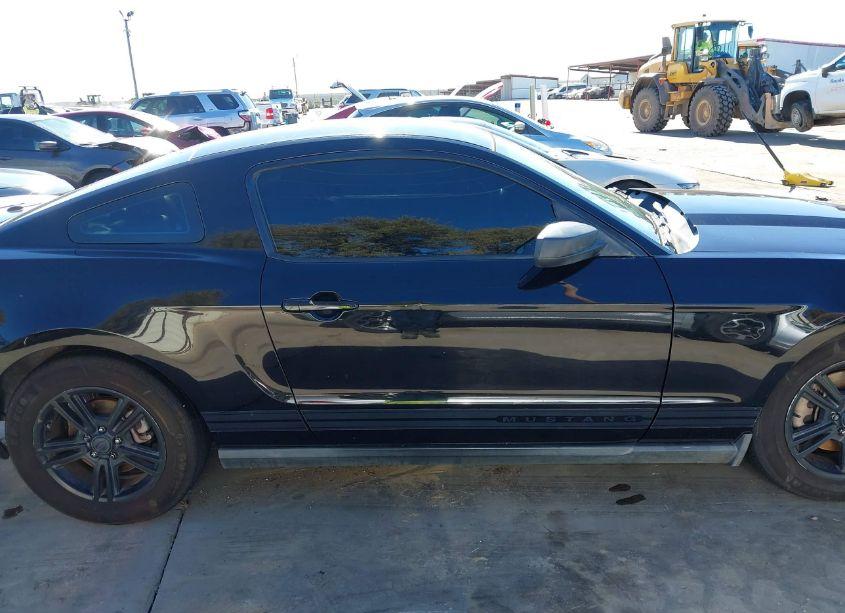 Photo 14 of 2011 Ford Mustang V6 PREMIUM (VIN 1ZVBP8AM8B5138960)