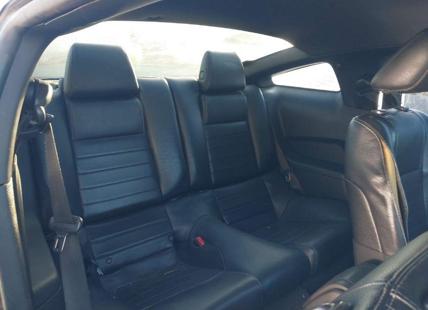 Photo 8 of 2011 Ford Mustang V6 PREMIUM (VIN 1ZVBP8AM8B5138960)