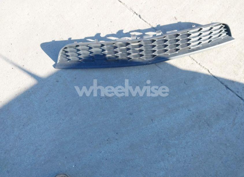 Photo 12 of 2011 Ford Mustang V6 PREMIUM (VIN 1ZVBP8AM8B5156360)