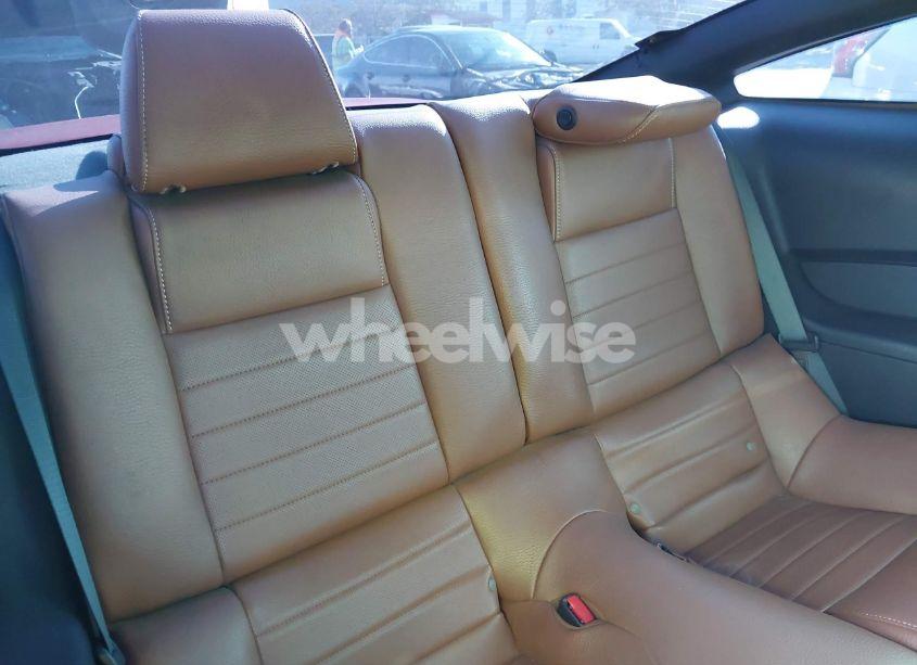 Photo 8 of 2011 Ford Mustang V6 PREMIUM (VIN 1ZVBP8AM8B5156360)