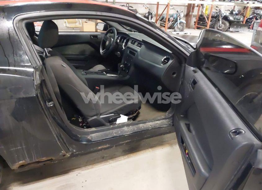 Photo 5 of 2012 Ford Mustang V6 (VIN 1ZVBP8AM8C5211360)