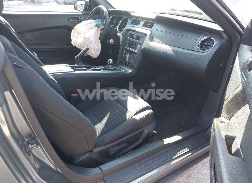 Photo 5 of 2012 Ford Mustang V6 (VIN 1ZVBP8AM8C5267332)