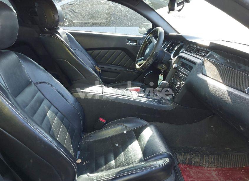 Photo 5 of 2013 Ford Mustang V6 PREMIUM (VIN 1ZVBP8AM8D5225163)