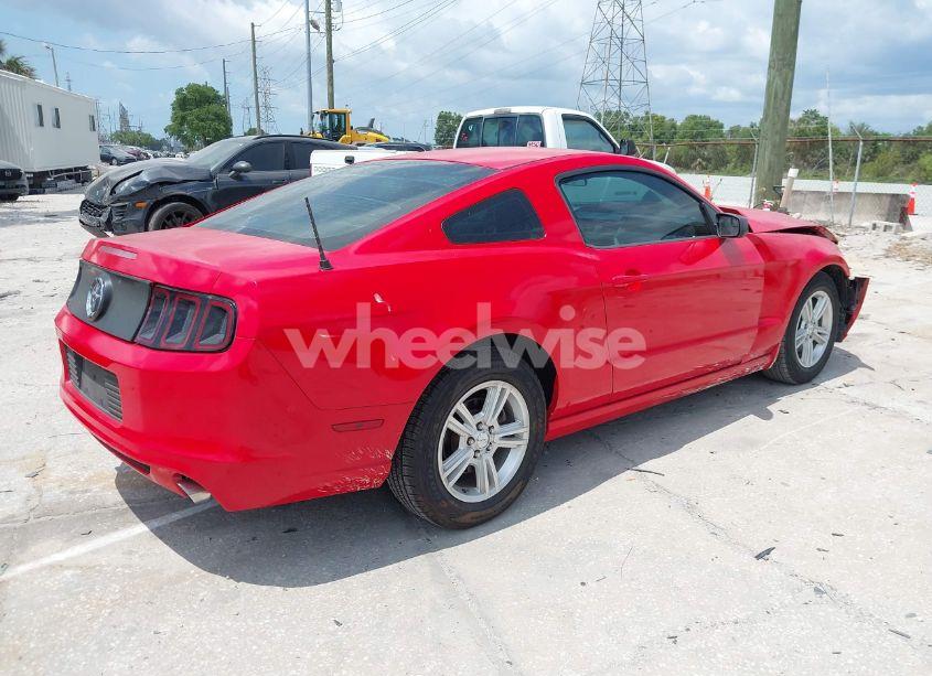 Photo 4 of 2014 Ford Mustang V6 (VIN 1ZVBP8AM8E5206985)