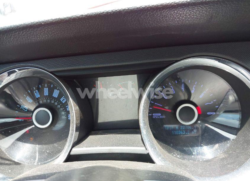 Photo 7 of 2014 Ford Mustang V6 (VIN 1ZVBP8AM8E5206985)