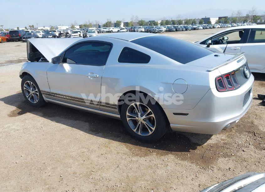 Photo 3 of 2014 Ford Mustang V6 PREMIUM (VIN 1ZVBP8AM8E5212740)