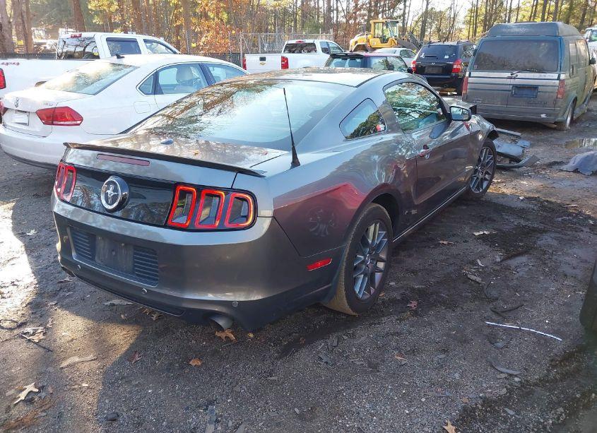 Photo 4 of 2014 Ford Mustang V6 PREMIUM (VIN 1ZVBP8AM8E5308951)