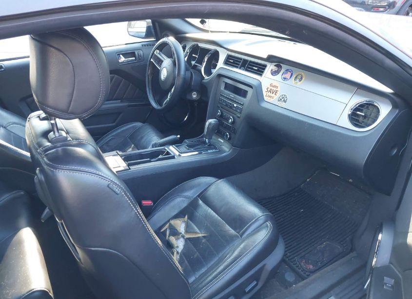 Photo 5 of 2014 Ford Mustang V6 PREMIUM (VIN 1ZVBP8AM8E5308951)
