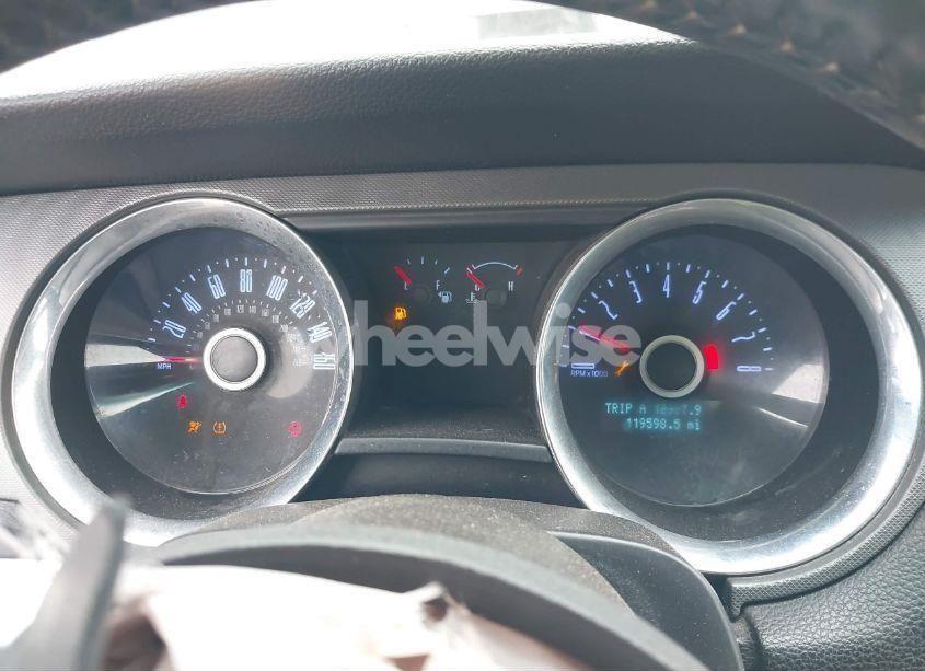 Photo 7 of 2014 Ford Mustang V6 (VIN 1ZVBP8AM8E5311624)