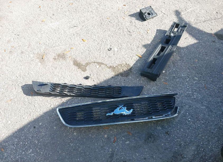 Photo 12 of 2014 Ford Mustang V6 (VIN 1ZVBP8AM8E5334157)