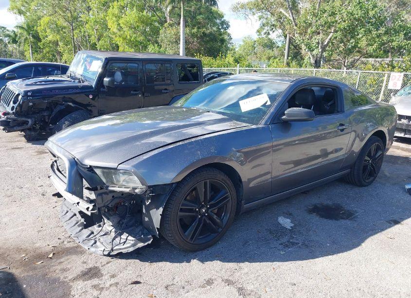 Photo 2 of 2014 Ford Mustang V6 (VIN 1ZVBP8AM8E5334157)