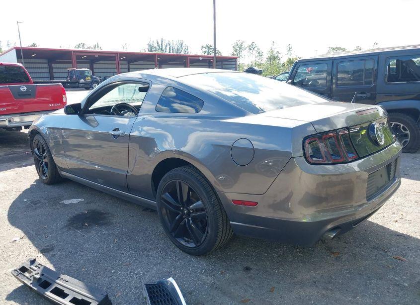 Photo 3 of 2014 Ford Mustang V6 (VIN 1ZVBP8AM8E5334157)