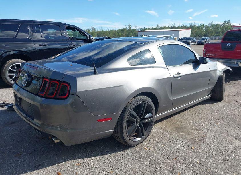 Photo 4 of 2014 Ford Mustang V6 (VIN 1ZVBP8AM8E5334157)