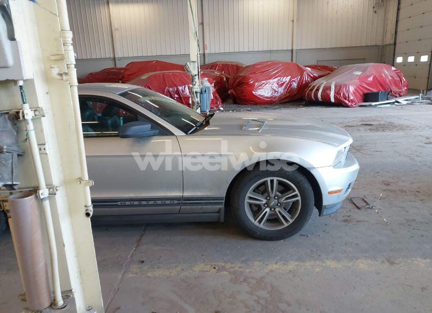 Photo 14 of 2011 Ford Mustang V6 PREMIUM (VIN 1ZVBP8AM9B5106521)