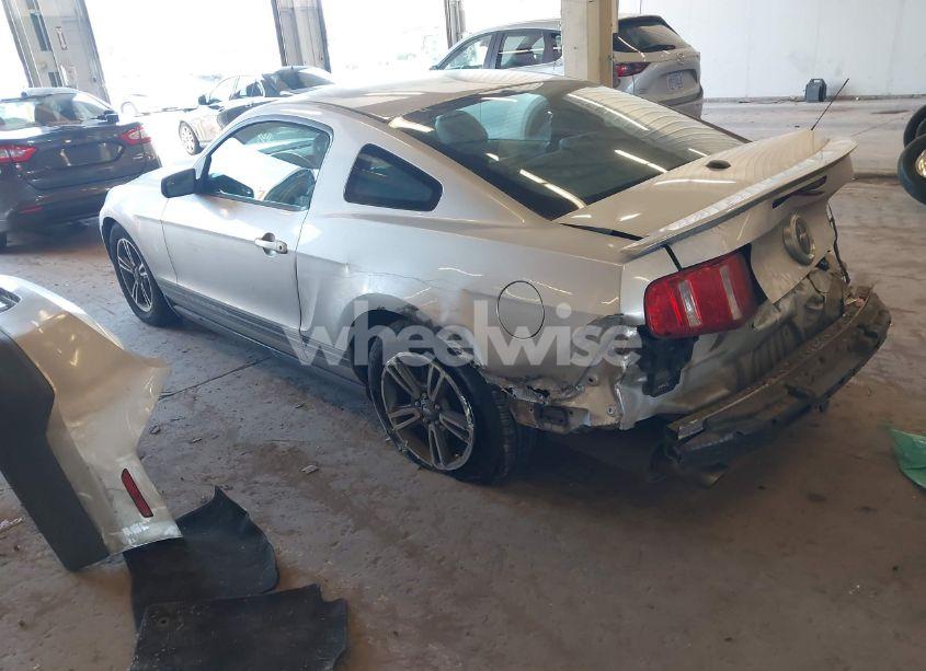 Photo 3 of 2011 Ford Mustang V6 PREMIUM (VIN 1ZVBP8AM9B5106521)