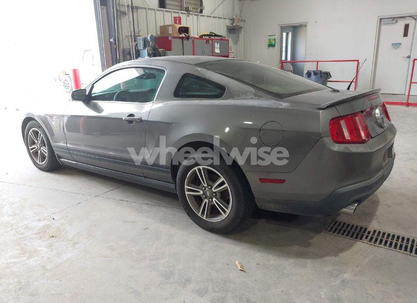 Photo 3 of 2011 Ford Mustang V6 PREMIUM (VIN 1ZVBP8AM9B5111699)