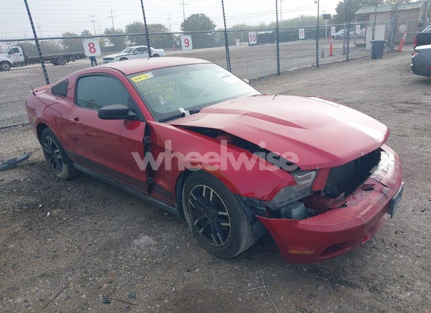 2012 Ford Mustang V6 (VIN 1ZVBP8AM9C5223890) main photo