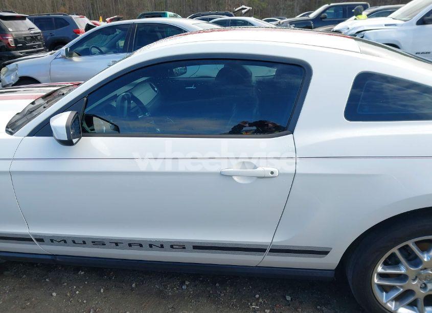 Photo 14 of 2012 Ford Mustang V6 PREMIUM (VIN 1ZVBP8AM9C5233870)