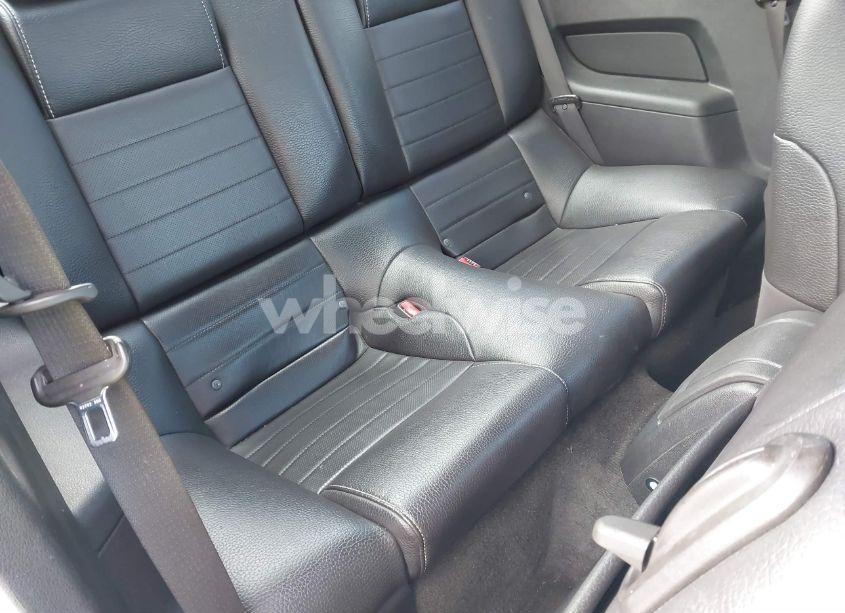 Photo 8 of 2012 Ford Mustang V6 PREMIUM (VIN 1ZVBP8AM9C5233870)