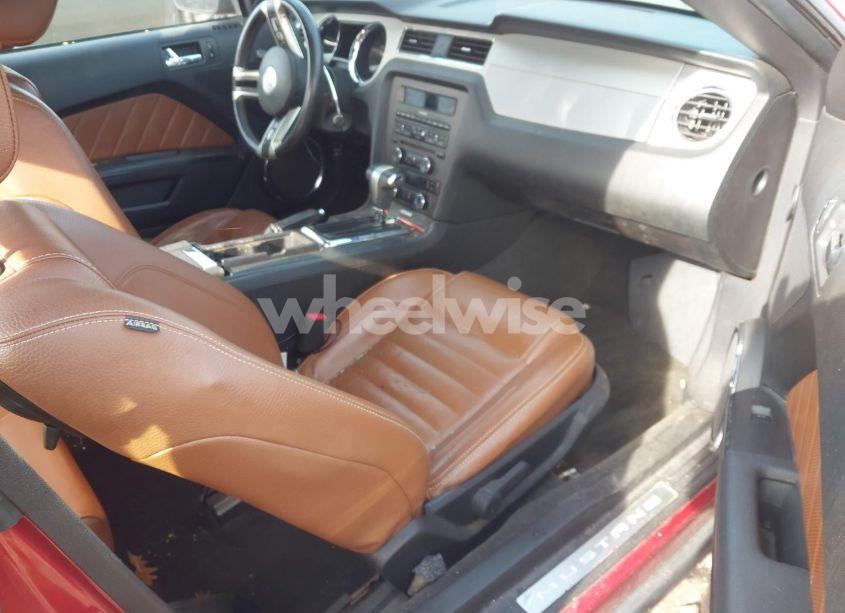 Photo 5 of 2012 Ford Mustang V6 PREMIUM (VIN 1ZVBP8AM9C5235439)