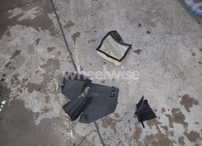 Photo 12 of 2012 Ford Mustang V6 PREMIUM (VIN 1ZVBP8AM9C5250846)