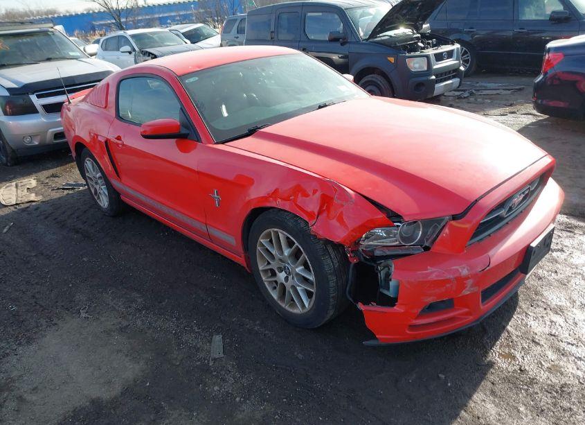 2013 Ford Mustang V6 PREMIUM (VIN 1ZVBP8AM9D5204984) main photo
