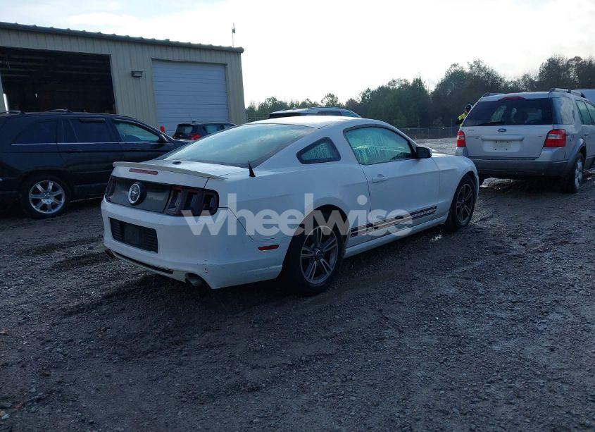 Photo 4 of 2013 Ford Mustang V6 PREMIUM (VIN 1ZVBP8AM9D5227567)