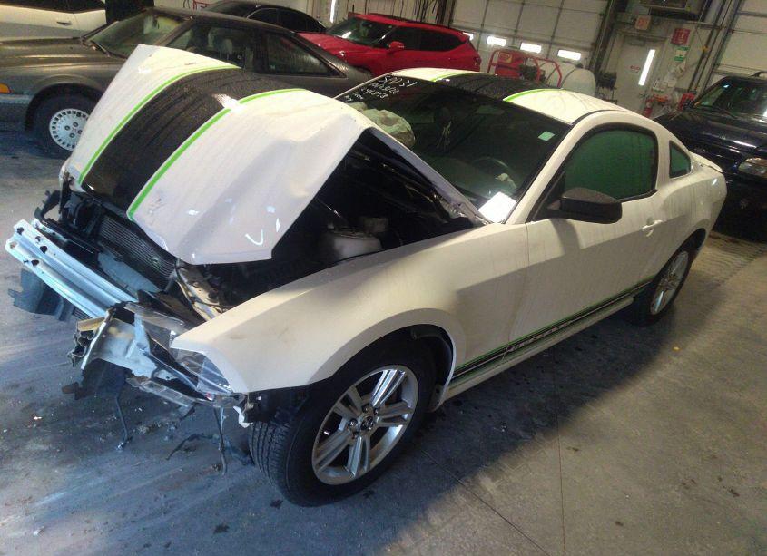 Photo 2 of 2013 Ford Mustang V6 (VIN 1ZVBP8AM9D5240500)