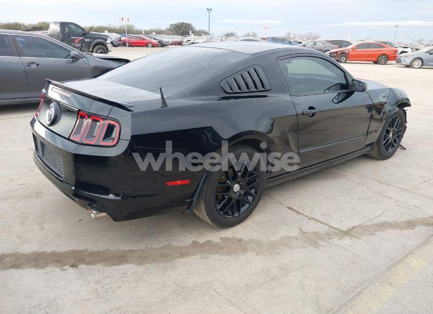 Photo 4 of 2014 Ford Mustang V6 (VIN 1ZVBP8AM9E5228767)