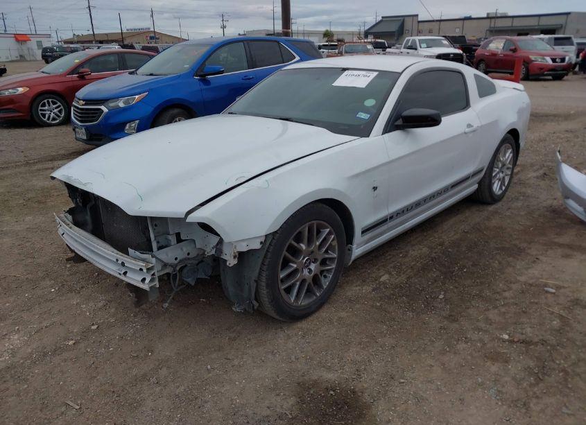 Photo 2 of 2014 Ford Mustang V6 PREMIUM (VIN 1ZVBP8AM9E5268573)