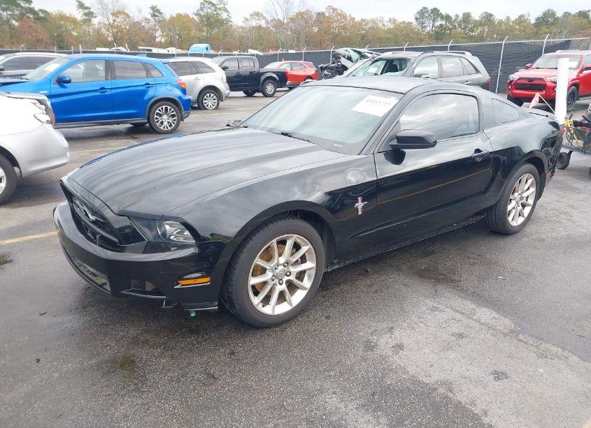 Photo 2 of 2014 Ford Mustang V6 PREMIUM (VIN 1ZVBP8AM9E5269500)