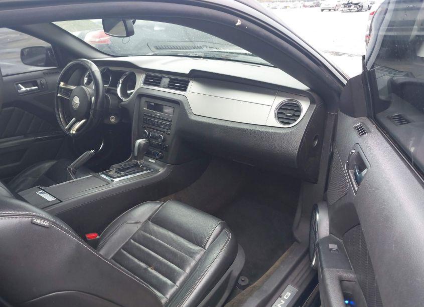 Photo 5 of 2014 Ford Mustang V6 PREMIUM (VIN 1ZVBP8AM9E5269500)