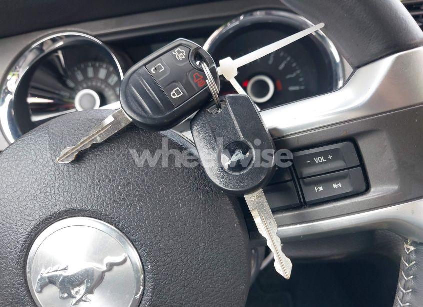 Photo 11 of 2014 Ford Mustang V6 (VIN 1ZVBP8AM9E5273871)