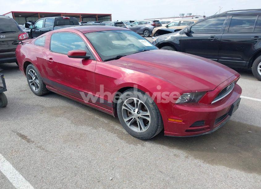 2014 Ford Mustang V6 PREMIUM (VIN 1ZVBP8AM9E5280173) main photo