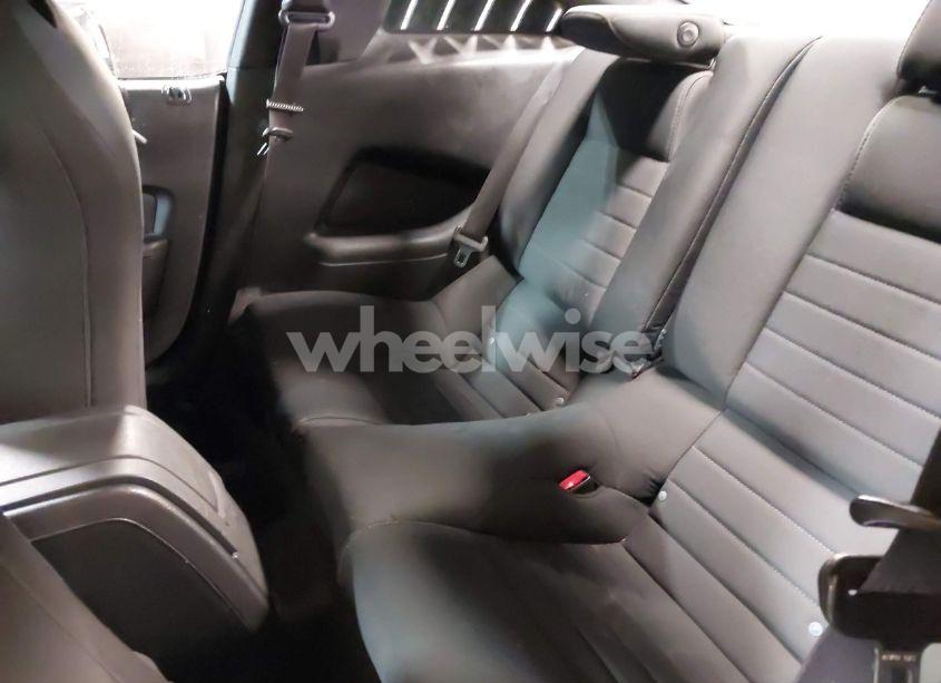 Photo 8 of 2014 Ford Mustang V6 (VIN 1ZVBP8AM9E5323975)