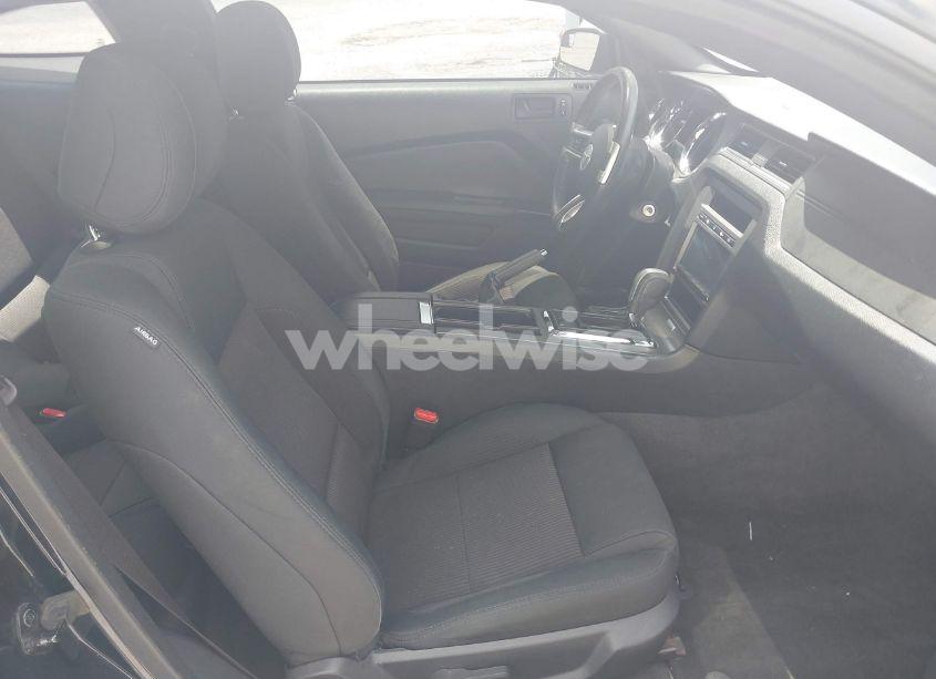 Photo 5 of 2014 Ford Mustang V6 (VIN 1ZVBP8AM9E5325001)