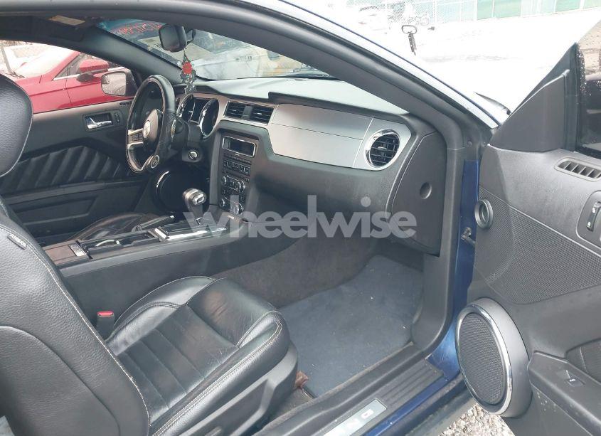 Photo 5 of 2011 Ford Mustang V6 PREMIUM (VIN 1ZVBP8AMXB5164945)