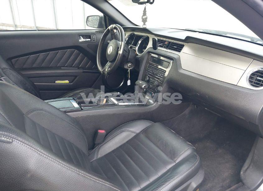 Photo 5 of 2011 Ford Mustang V6 PREMIUM (VIN 1ZVBP8AMXB5166307)