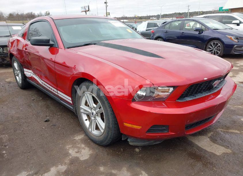 2012 Ford Mustang V6 (VIN 1ZVBP8AMXC5256431) main photo