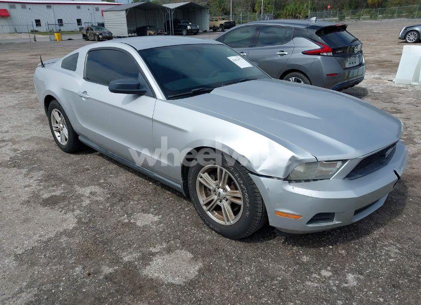 2012 Ford Mustang V6 (VIN 1ZVBP8AMXC5277683) main photo