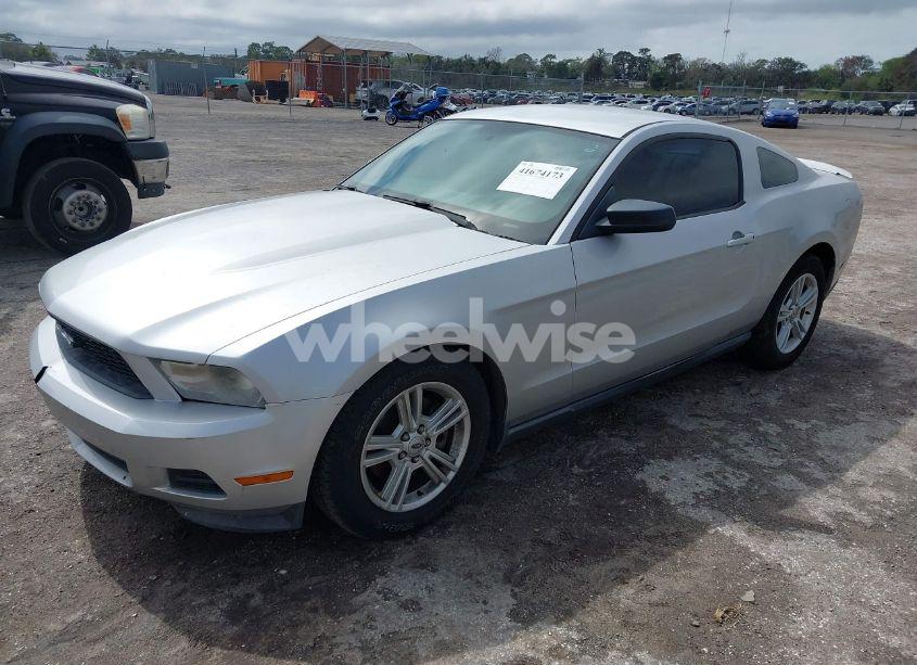 Photo 2 of 2012 Ford Mustang V6 (VIN 1ZVBP8AMXC5277683)