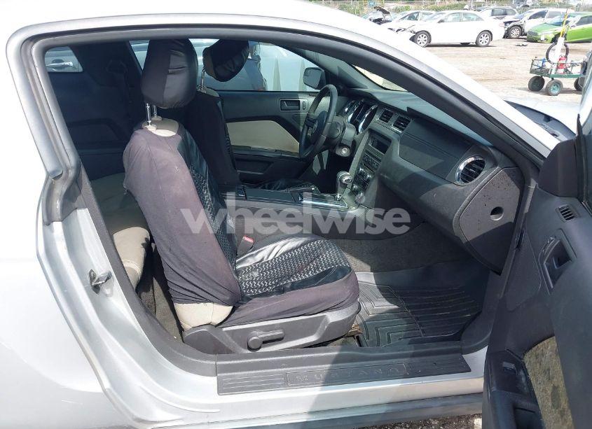 Photo 5 of 2012 Ford Mustang V6 (VIN 1ZVBP8AMXC5277683)